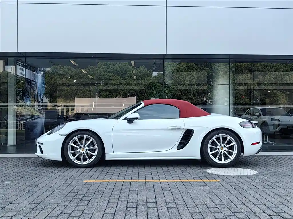 Porsche 718 2022 Boxster 2.0T