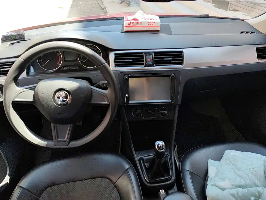 Skoda Rapid Spaceback — миниатюра 12