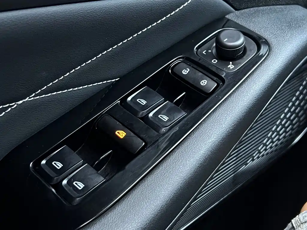 Geely Emgrand — миниатюра 14