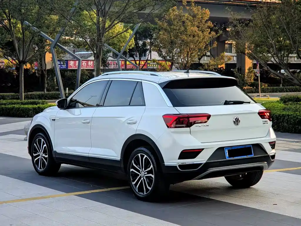 Volkswagen T-Roc — миниатюра 18