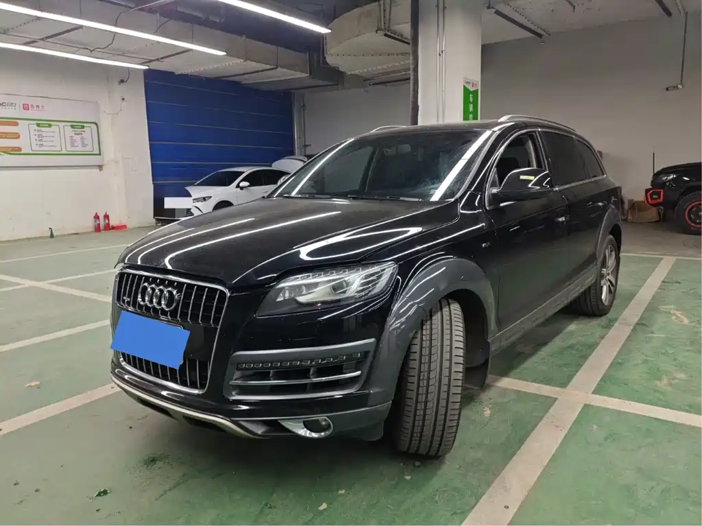 Купить Audi Q7