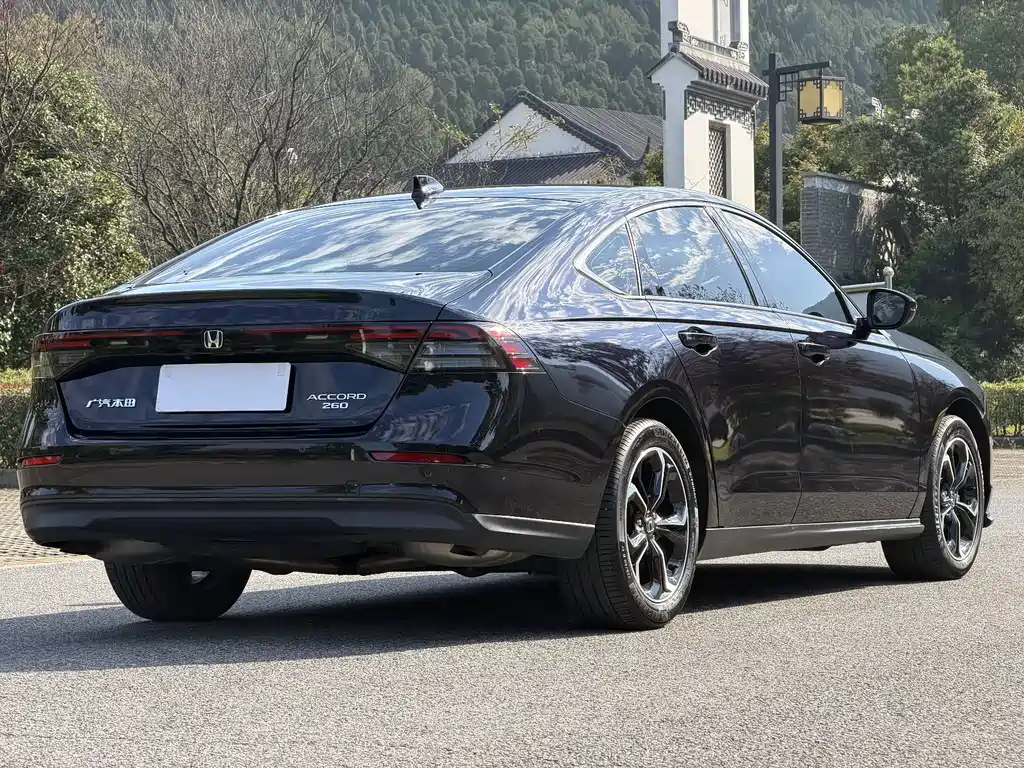 Honda Accord — миниатюра 20