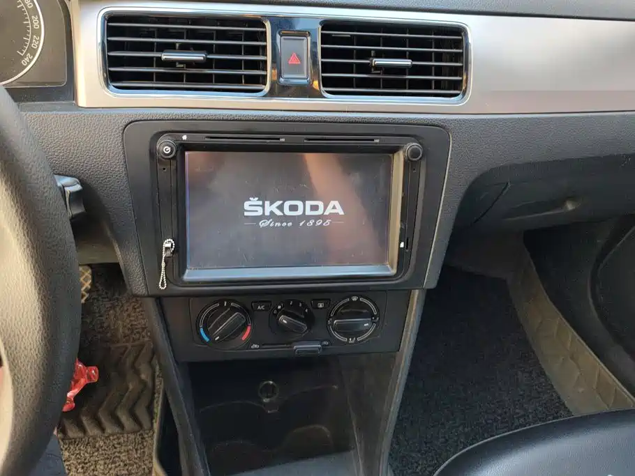 Skoda Rapid Spaceback — миниатюра 13
