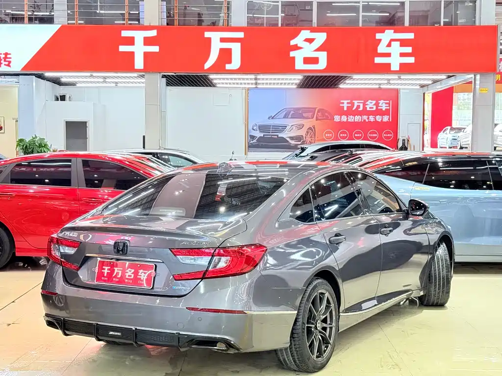 Honda Accord 2018 2.0L V