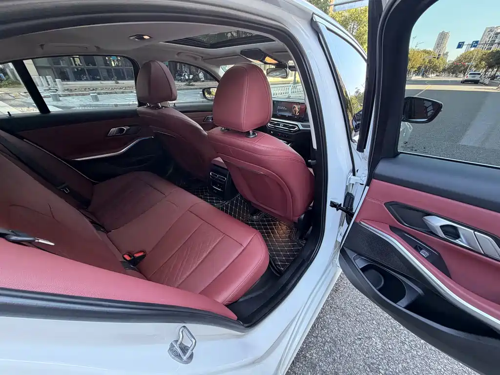 BMW 3 Series — миниатюра 12