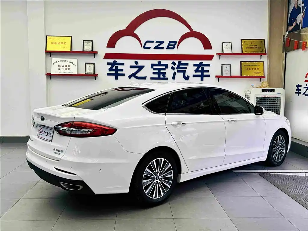 Ford Mondeo — миниатюра 6