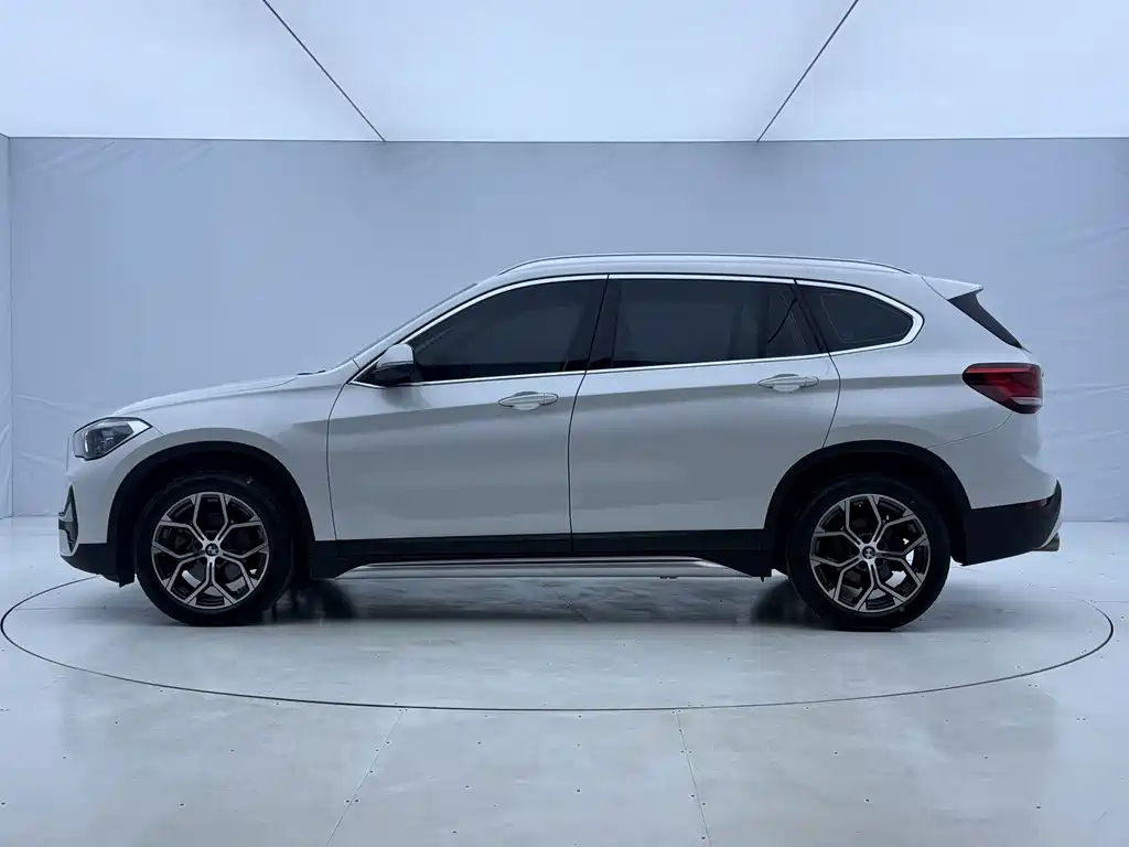 BMW X1 — миниатюра 9