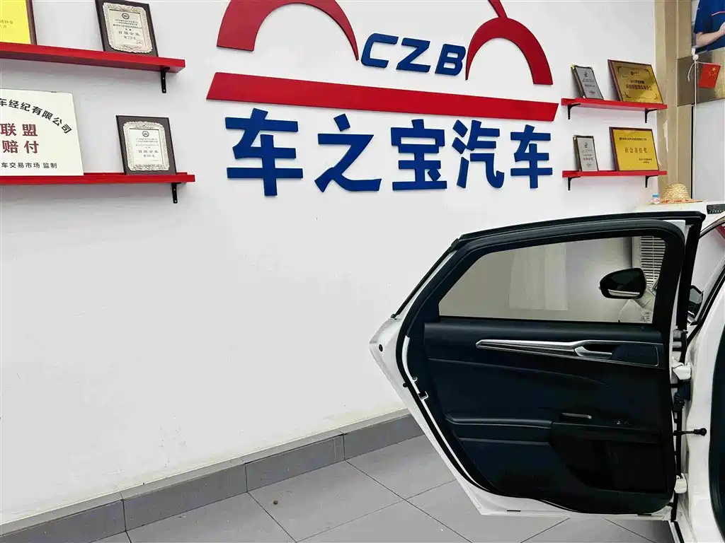 Ford Mondeo — миниатюра 24