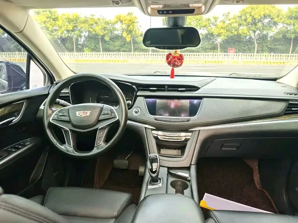 Cadillac XT5 — миниатюра 9