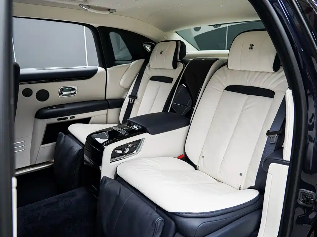 Rolls-Royce Ghost — миниатюра 12
