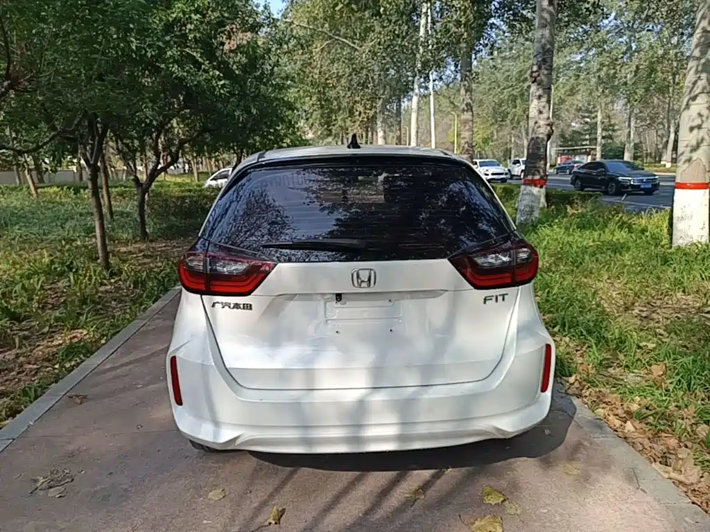 Honda Fit — миниатюра 6
