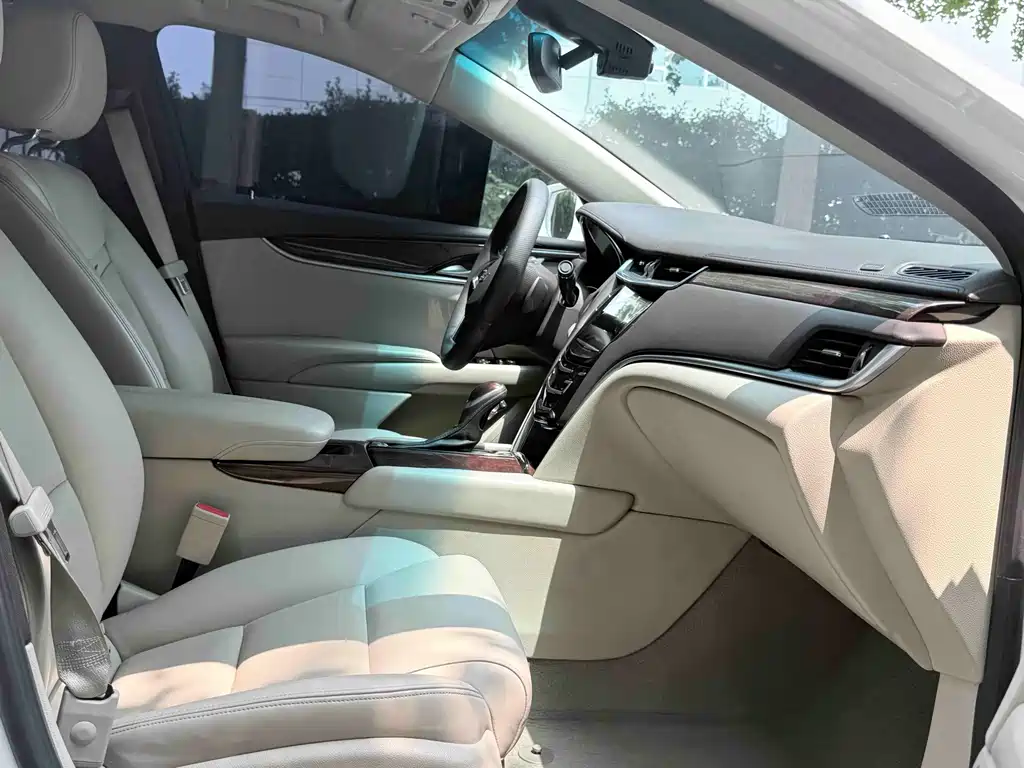 Cadillac XTS 2016 28T Elite