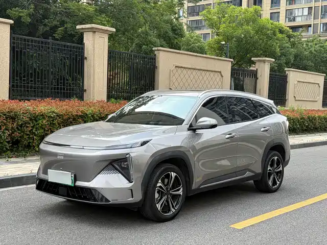2024 Geely Galaxy L7