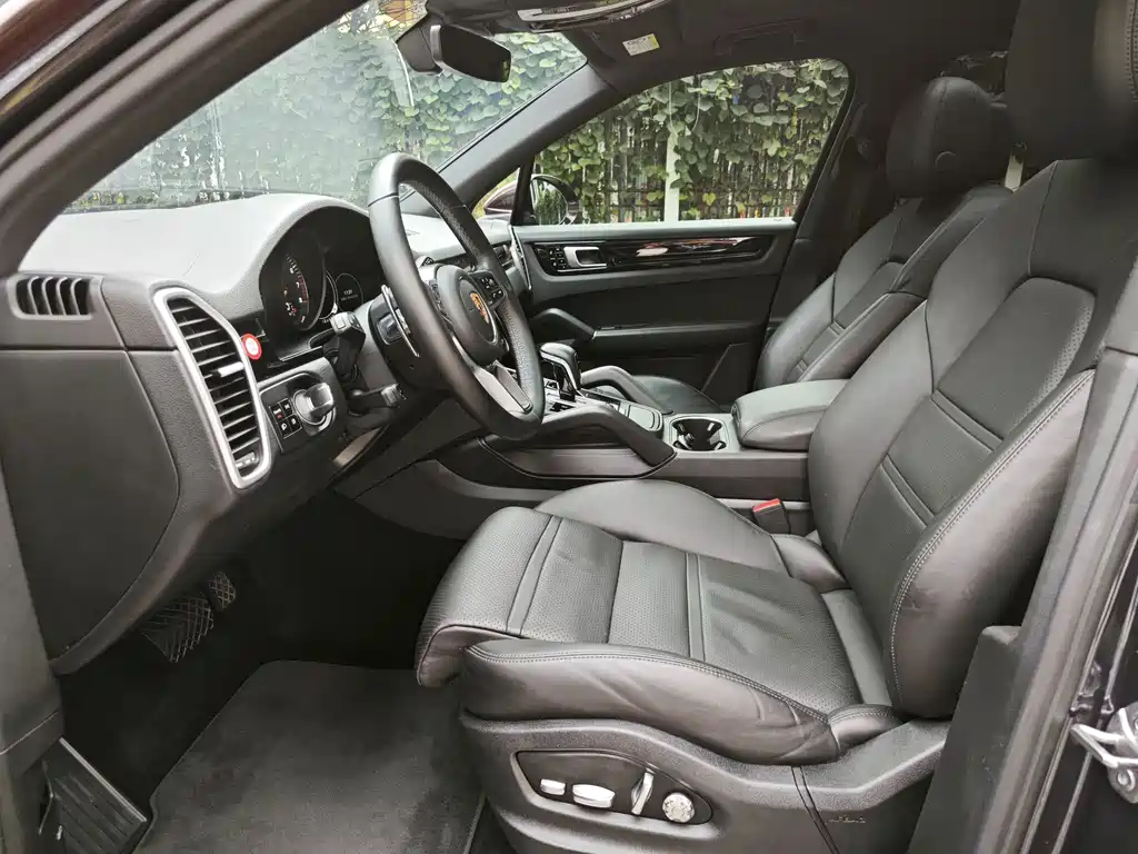 Porsche Cayenne Hybrid — миниатюра 14
