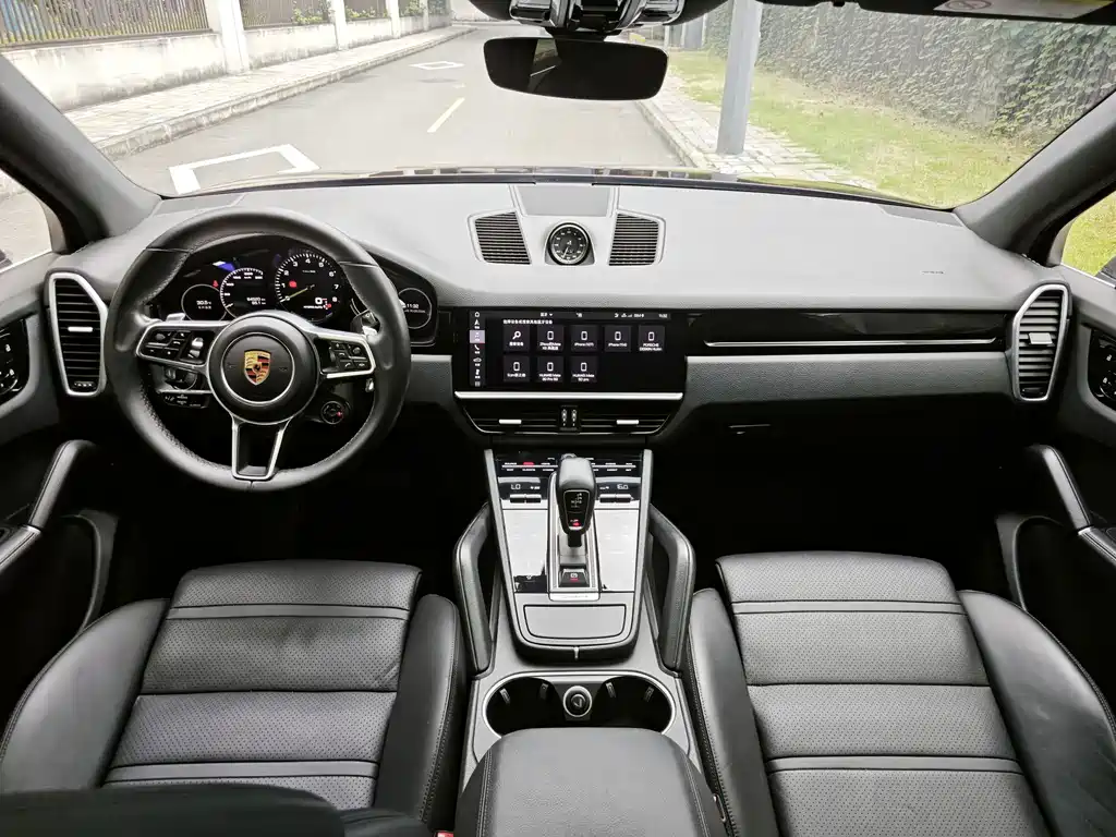 Porsche Cayenne Hybrid — миниатюра 19