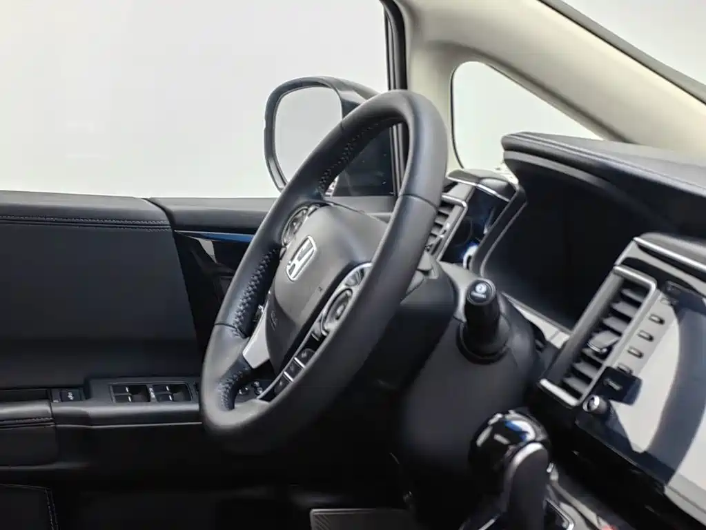 Honda Elysion — миниатюра 21