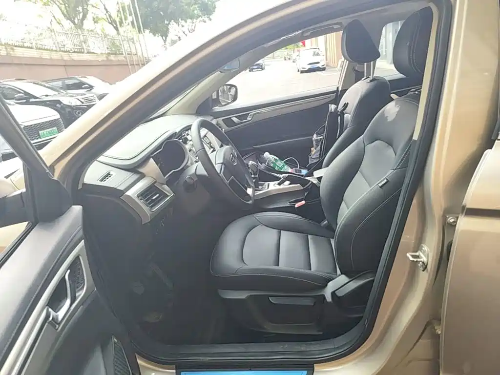 Geely Emgrand GL — миниатюра 15