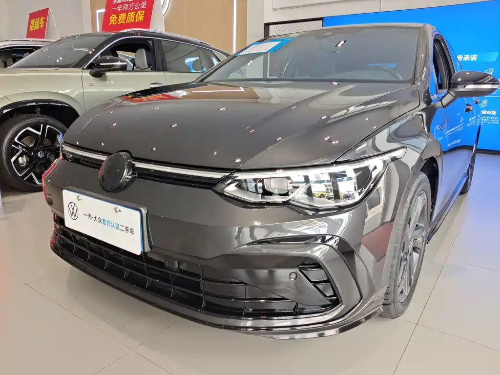 Volkswagen Golf 2021