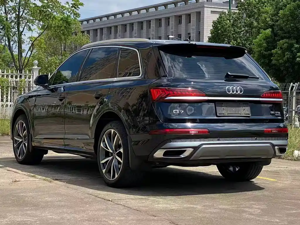 Audi Q7 — миниатюра 7