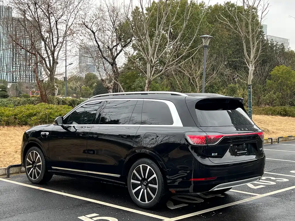 AITO ASK THE WORLD M9