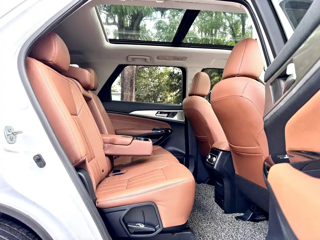 Changan CS95 — миниатюра 11