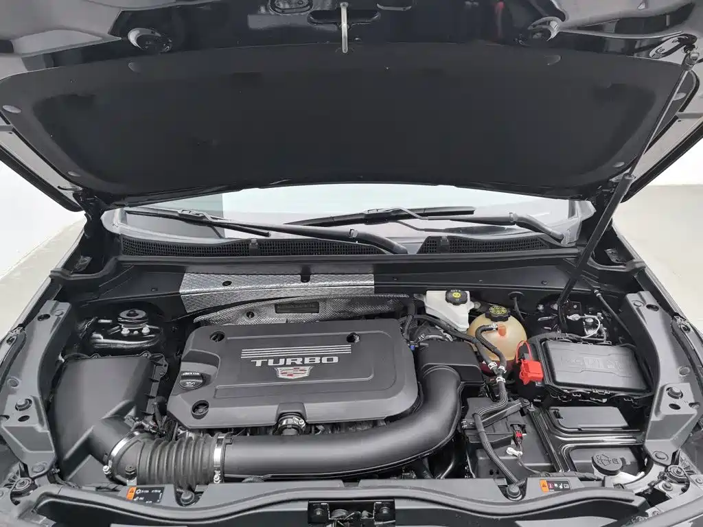 Cadillac XT4 — миниатюра 6