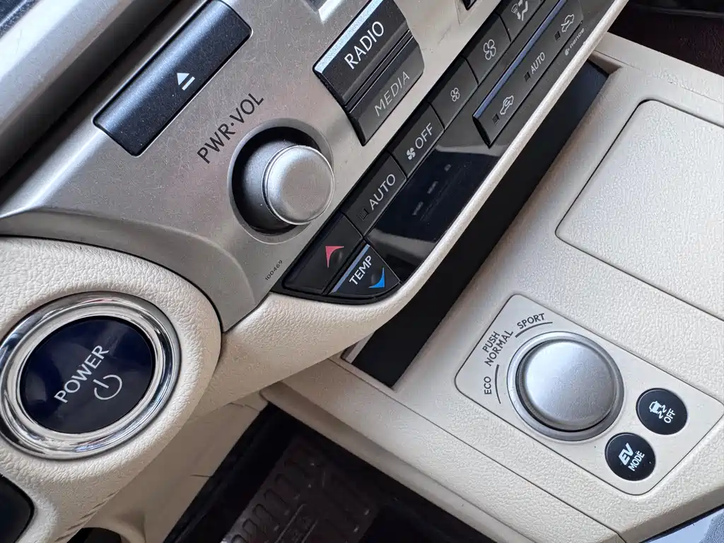 Lexus ES — миниатюра 14