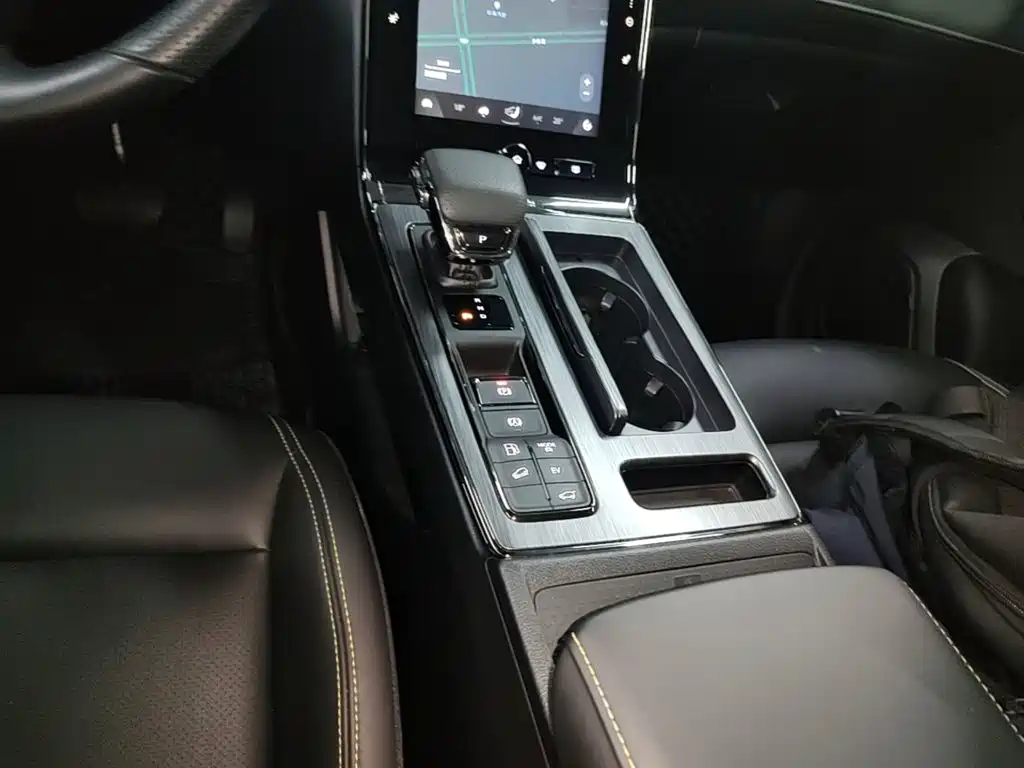 Roewe RX5 New Energy — миниатюра 14