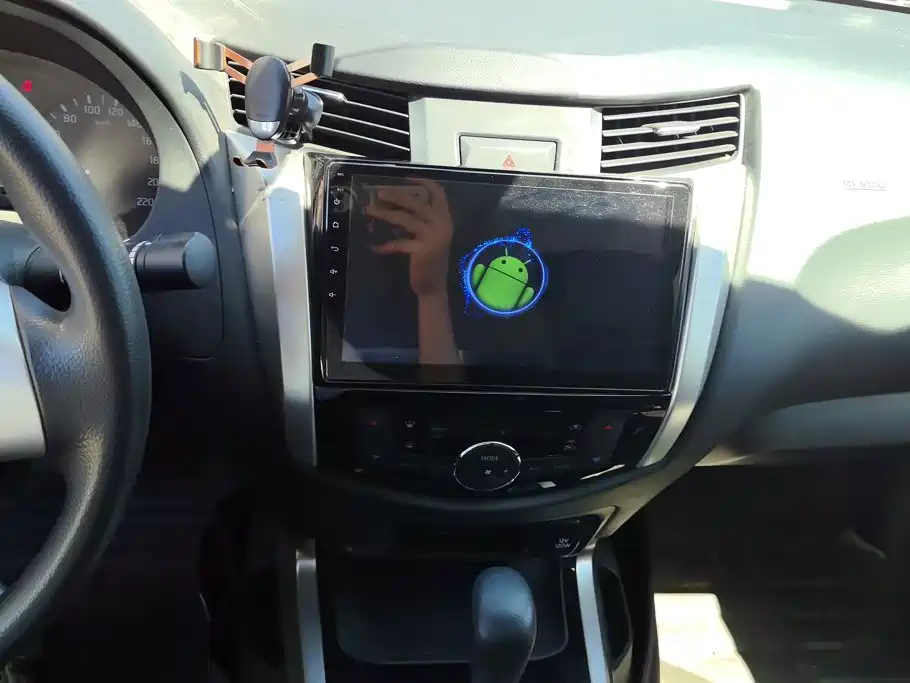 Nissan Navara — миниатюра 13