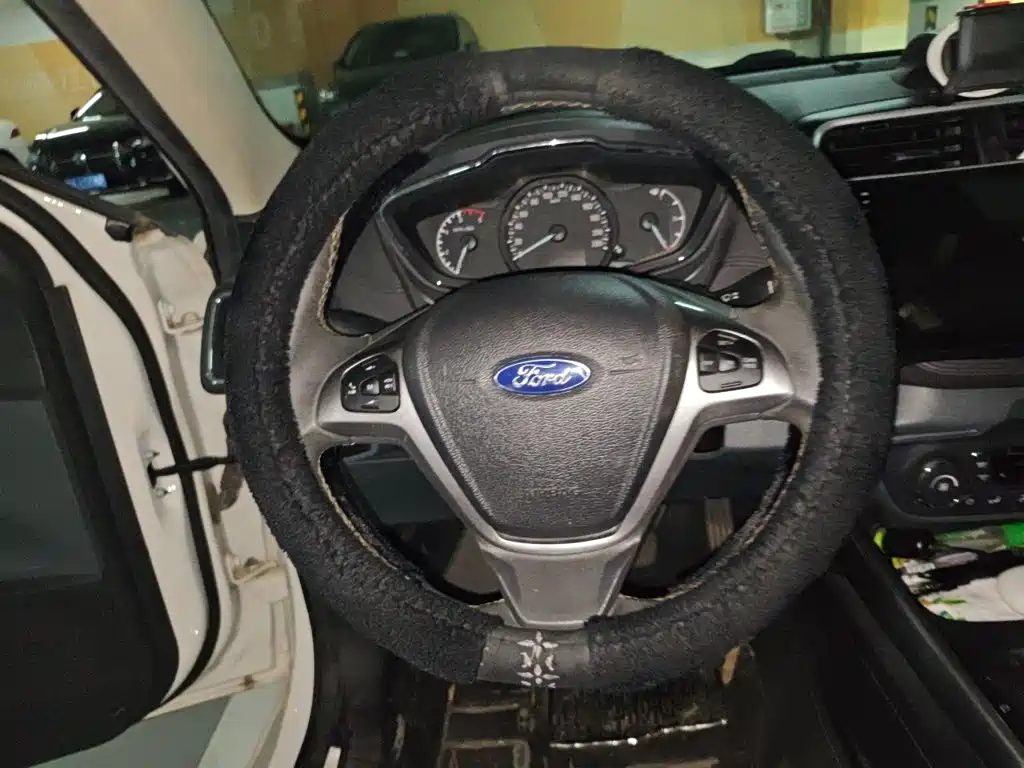 Ford Escort — миниатюра 11