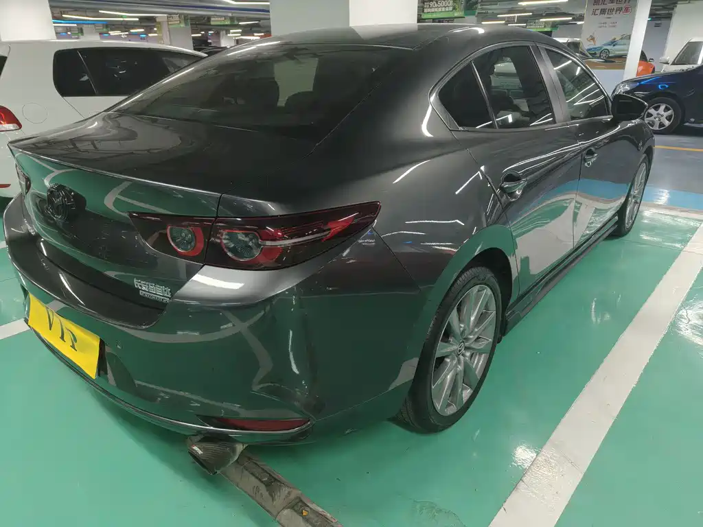 Mazda 3 Axela — миниатюра 14