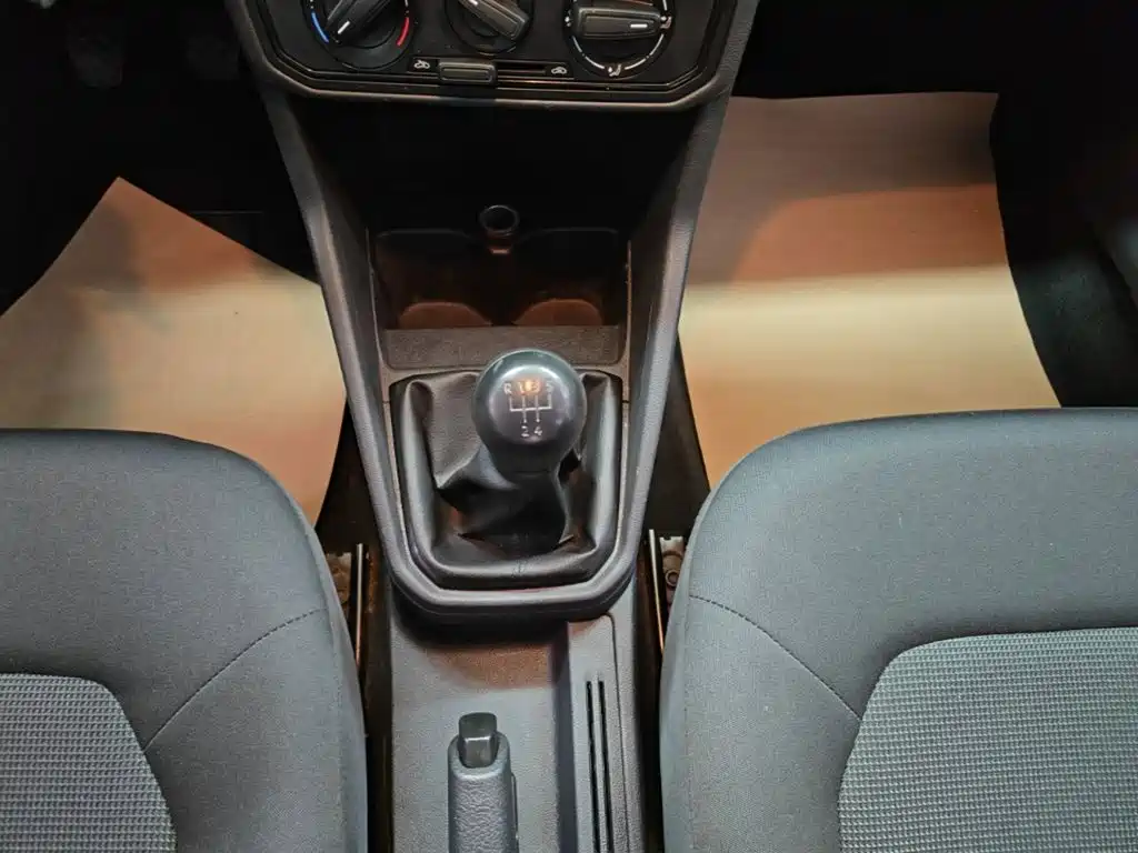 Volkswagen Jetta — миниатюра 14