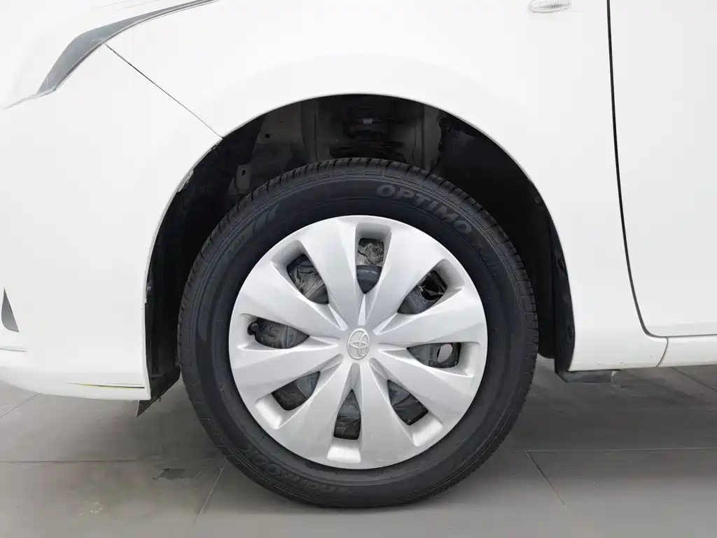 Toyota Yaris L — миниатюра 17