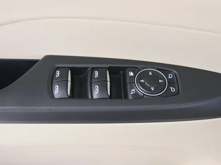 Buick GL8 — миниатюра 12