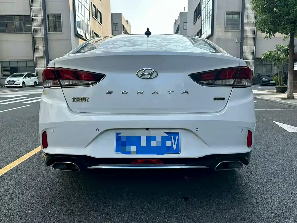 Hyundai Sonata — миниатюра 8