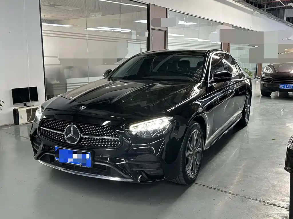 Mercedes-Benz E-Class 2021
