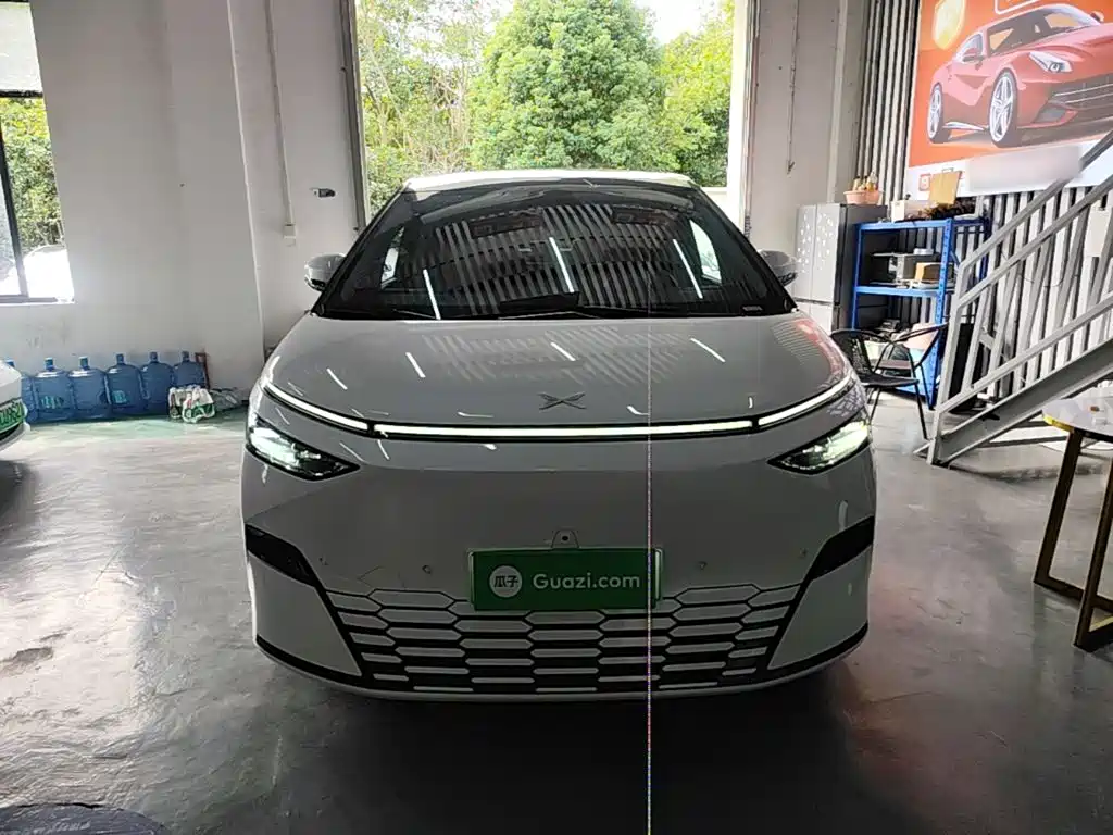 XPeng X9 — миниатюра 3