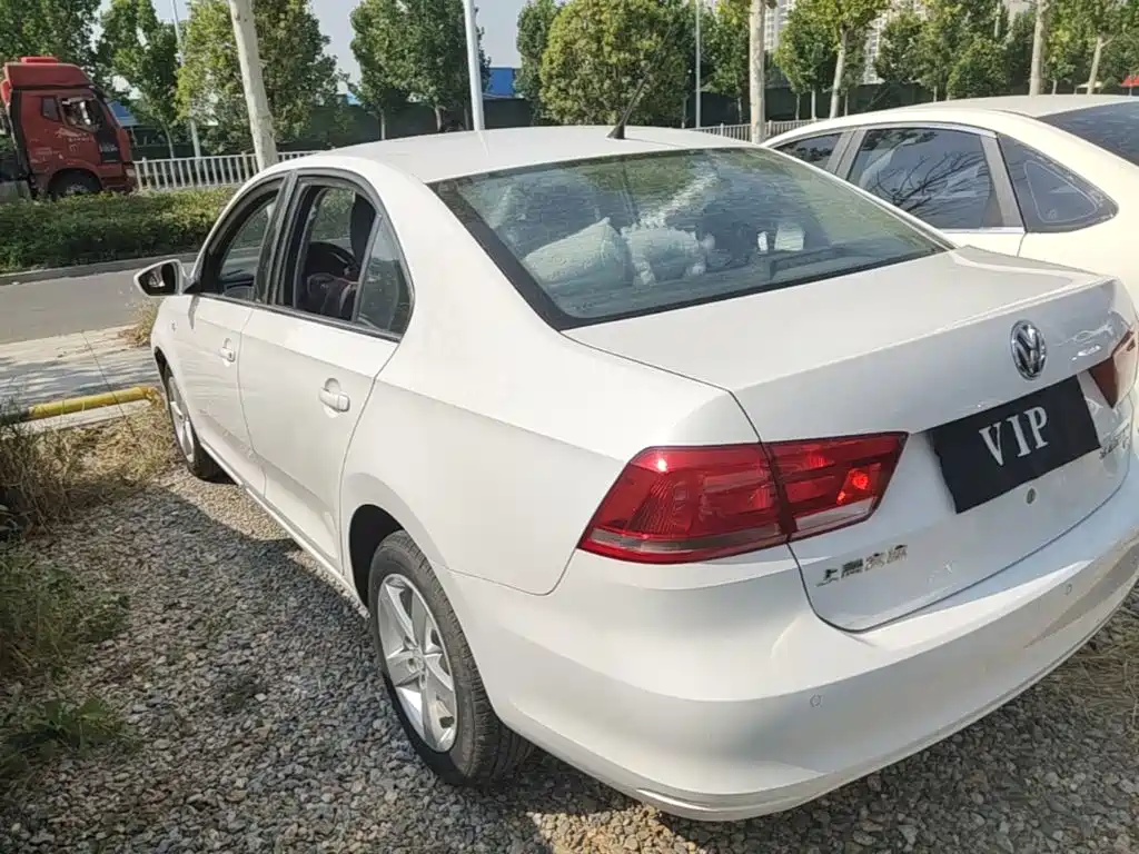 Volkswagen Santana — миниатюра 5