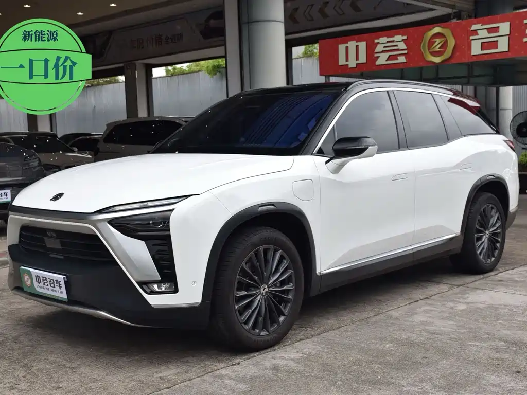 NIO ES8