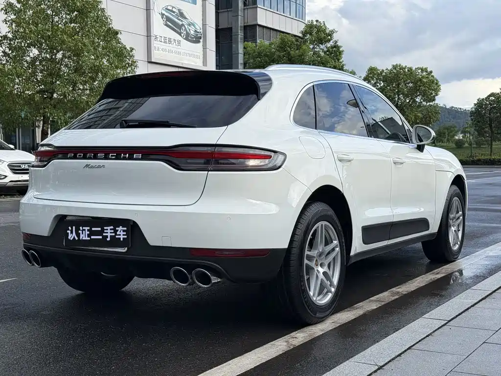 Porsche Macan — миниатюра 7