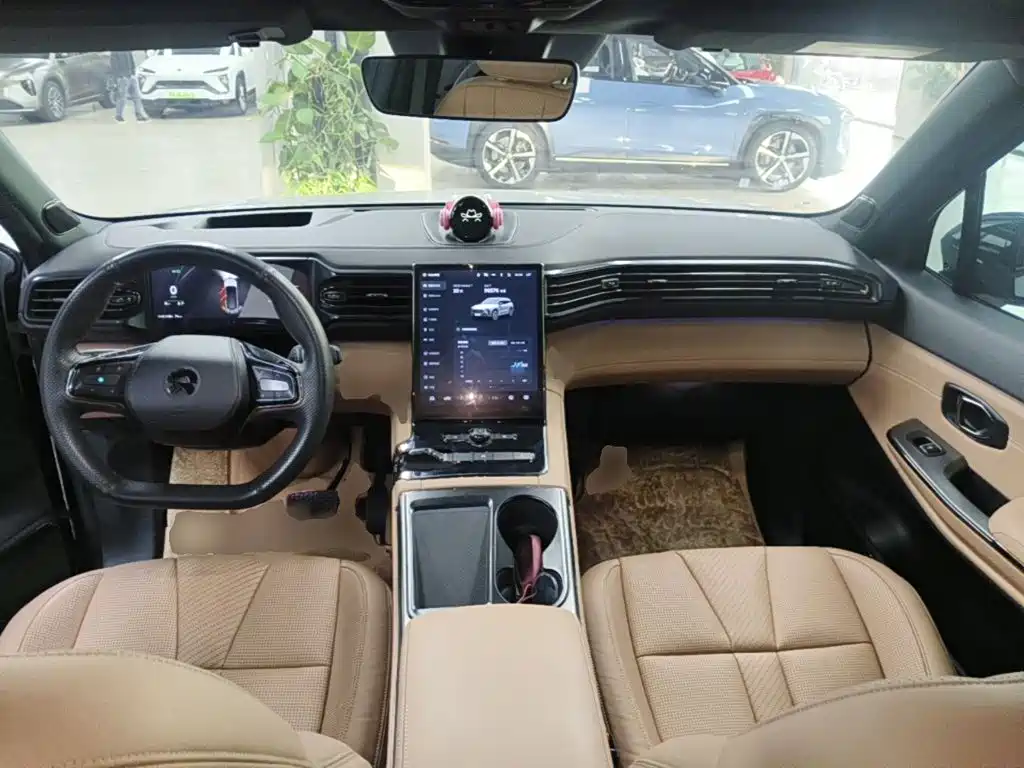 NIO ES8 — миниатюра 10