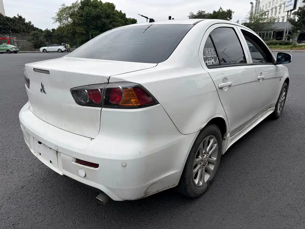 Mitsubishi Lancer EX — миниатюра 6