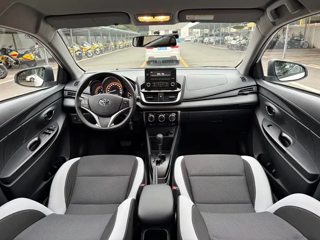 TOYOTA YARIS L ZHIXUAN