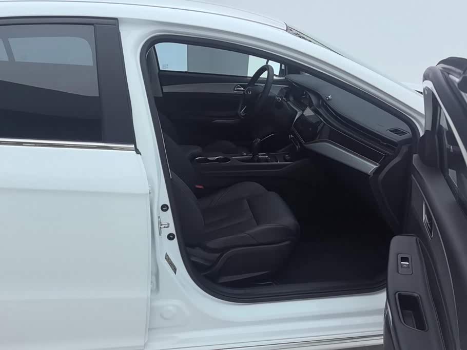 CHERY Arrizo 5 PLUS 1.5 л 2021 г. Белый, пробег 29900 км