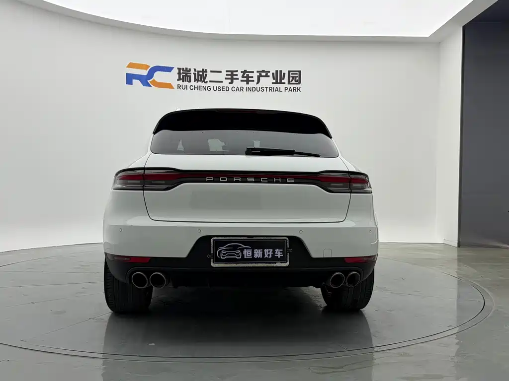 Porsche Macan — миниатюра 8