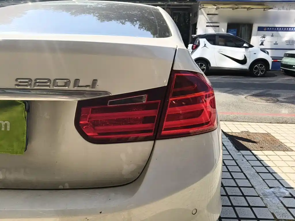 BMW 3 Series — миниатюра 8