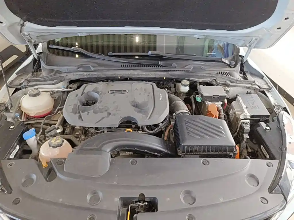 Geely L HiP — миниатюра 20