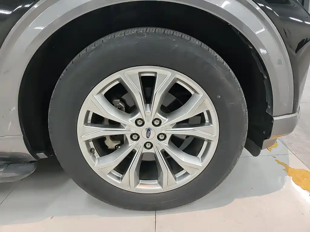 Ford Explorer — миниатюра 17