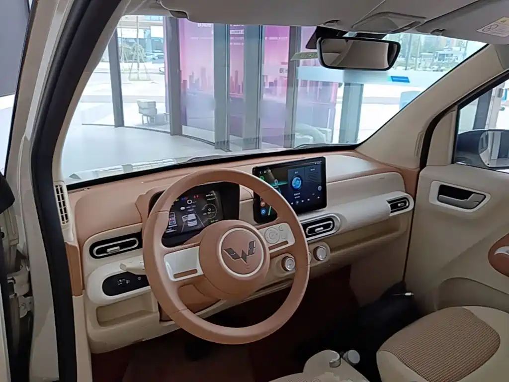 Wuling MINIEV — миниатюра 10