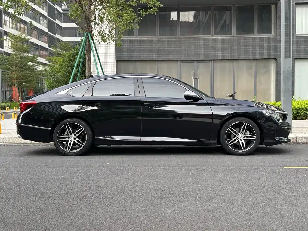 Honda Inspire 2022 260TURBO